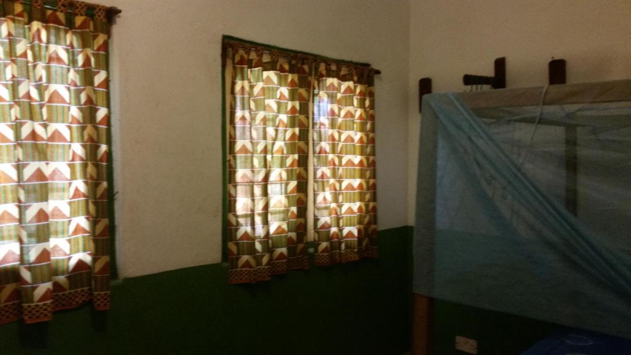 Big Milly'S Backyard Hotel Kokrobite Ngoại thất bức ảnh