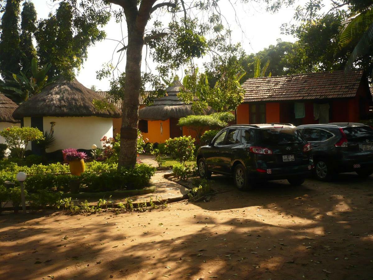 Big Milly'S Backyard Hotel Kokrobite Ngoại thất bức ảnh