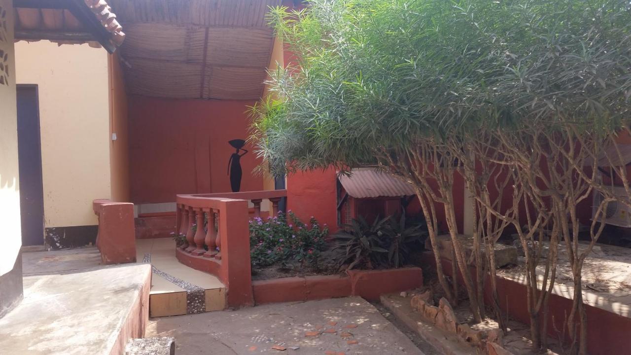 Big Milly'S Backyard Hotel Kokrobite Ngoại thất bức ảnh