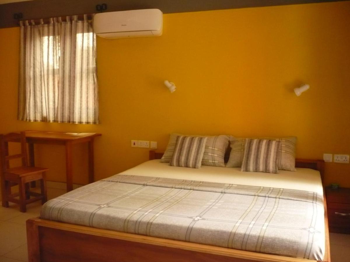 Big Milly'S Backyard Hotel Kokrobite Ngoại thất bức ảnh