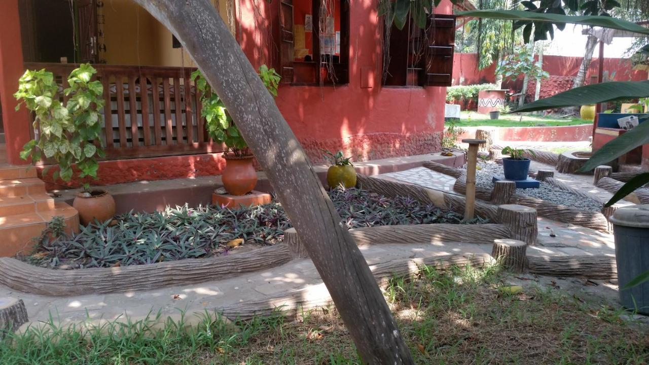 Big Milly'S Backyard Hotel Kokrobite Ngoại thất bức ảnh