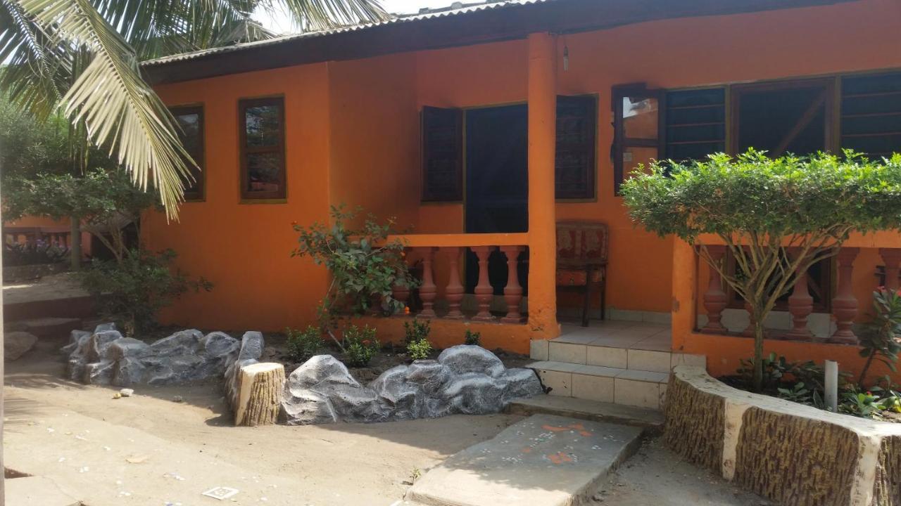 Big Milly'S Backyard Hotel Kokrobite Ngoại thất bức ảnh