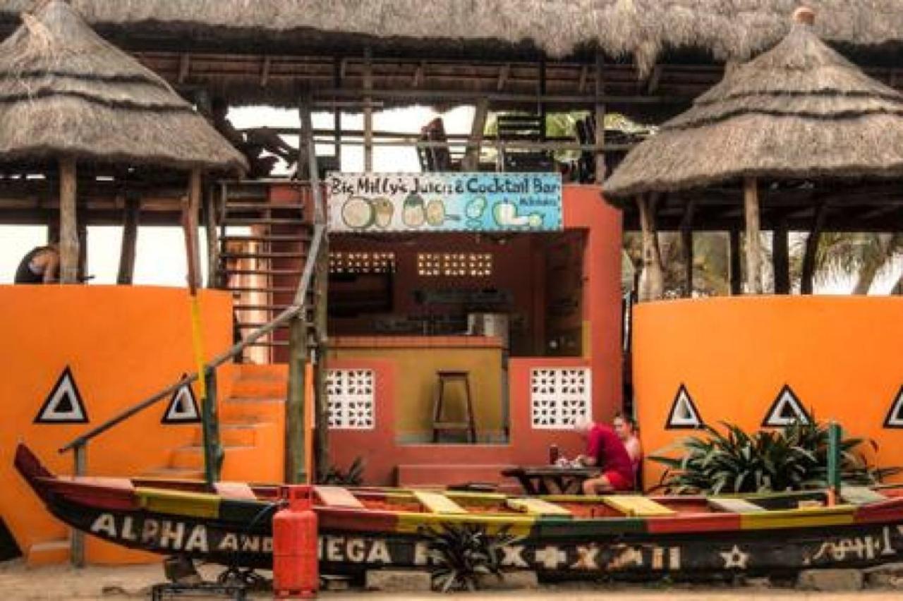 Big Milly'S Backyard Hotel Kokrobite Ngoại thất bức ảnh