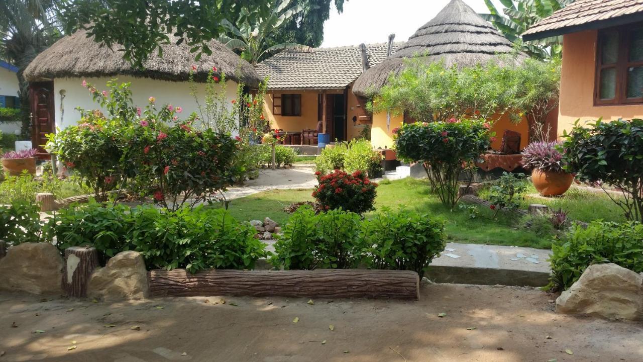 Big Milly'S Backyard Hotel Kokrobite Ngoại thất bức ảnh